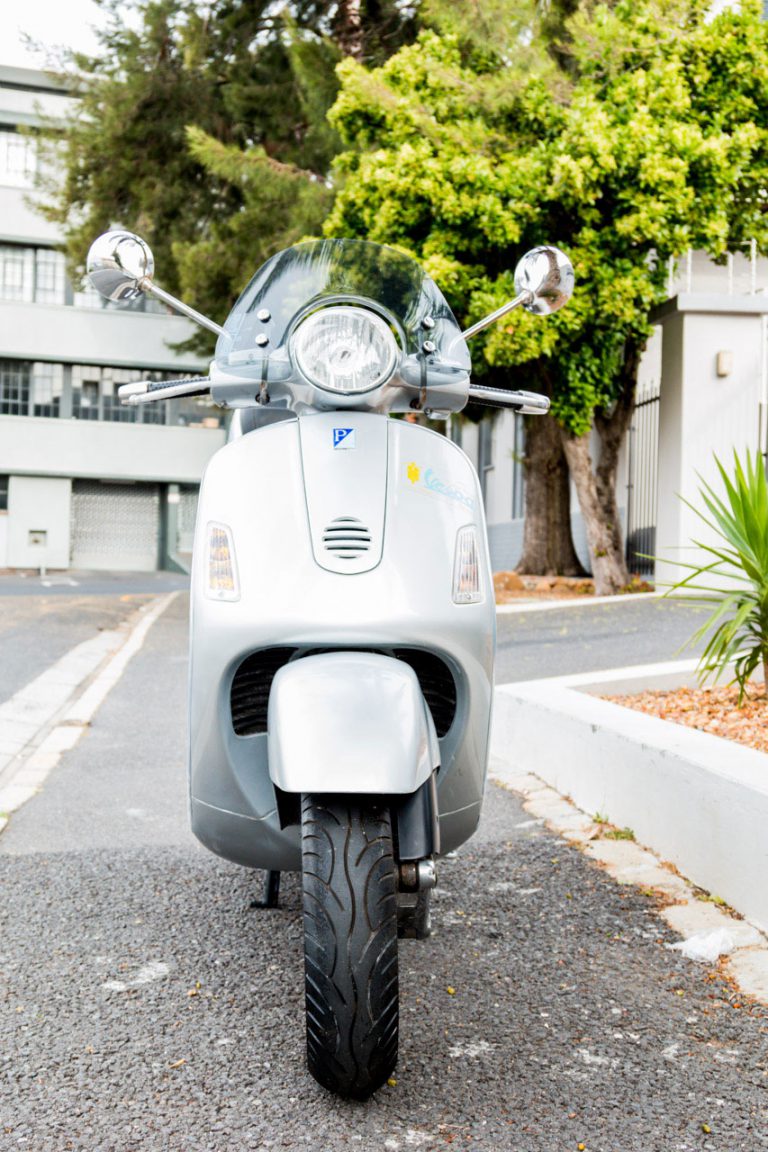 Vespa GT 125 Silver Cape Town Vespa Rentals