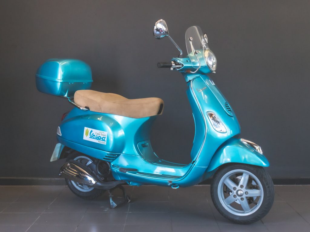 Vespa LX125 White Cape Town Vespa Rentals